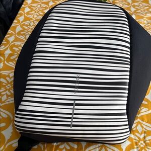 XD Design ant theft back pack